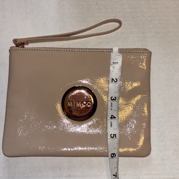 MIMCO LIGHT PINK ROSE GOLD PATENT LEATHER WRISTLET - Picture 8 of 8